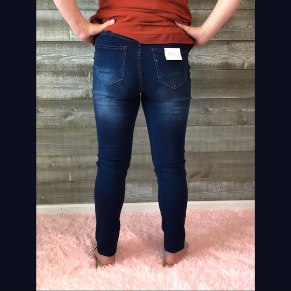 ⭐️last one⭐️kancan high rise dark wash skinny jean - Picture 6 of 8